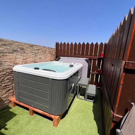 Estudio Agradable, Con Jacuzzi, Terraza Y Barbacoa, Totalmente Independiente Apartment Corralejo Luaran gambar