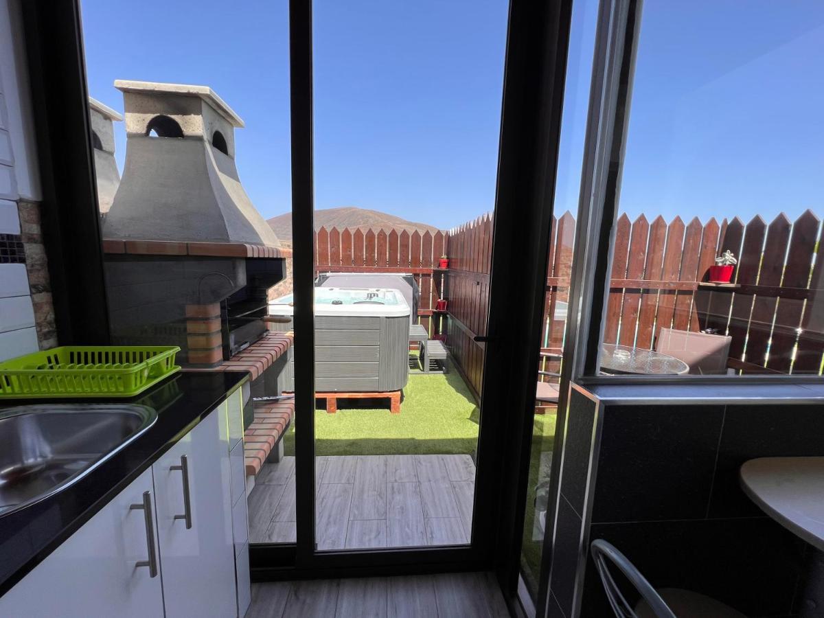 Estudio Agradable, Con Jacuzzi, Terraza Y Barbacoa, Totalmente Independiente Apartment Corralejo Luaran gambar