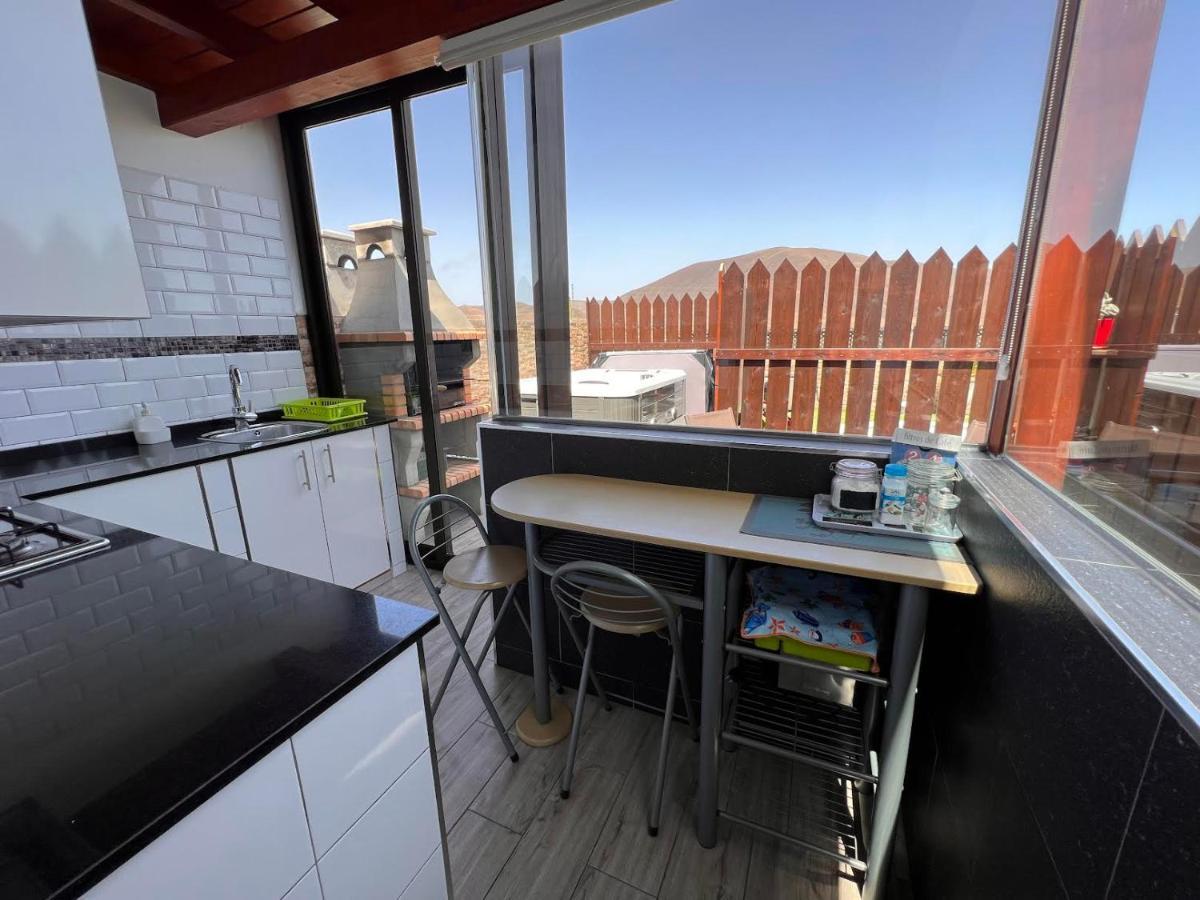 Estudio Agradable, Con Jacuzzi, Terraza Y Barbacoa, Totalmente Independiente Apartment Corralejo Luaran gambar