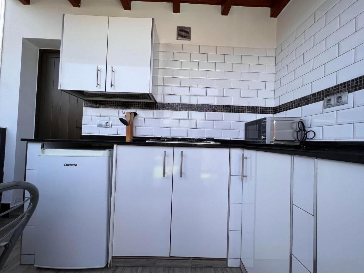 Estudio Agradable, Con Jacuzzi, Terraza Y Barbacoa, Totalmente Independiente Apartment Corralejo Luaran gambar