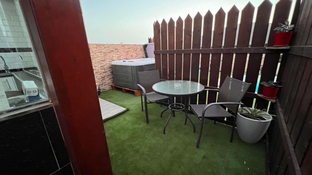 Estudio Agradable, Con Jacuzzi, Terraza Y Barbacoa, Totalmente Independiente Apartment Corralejo Luaran gambar