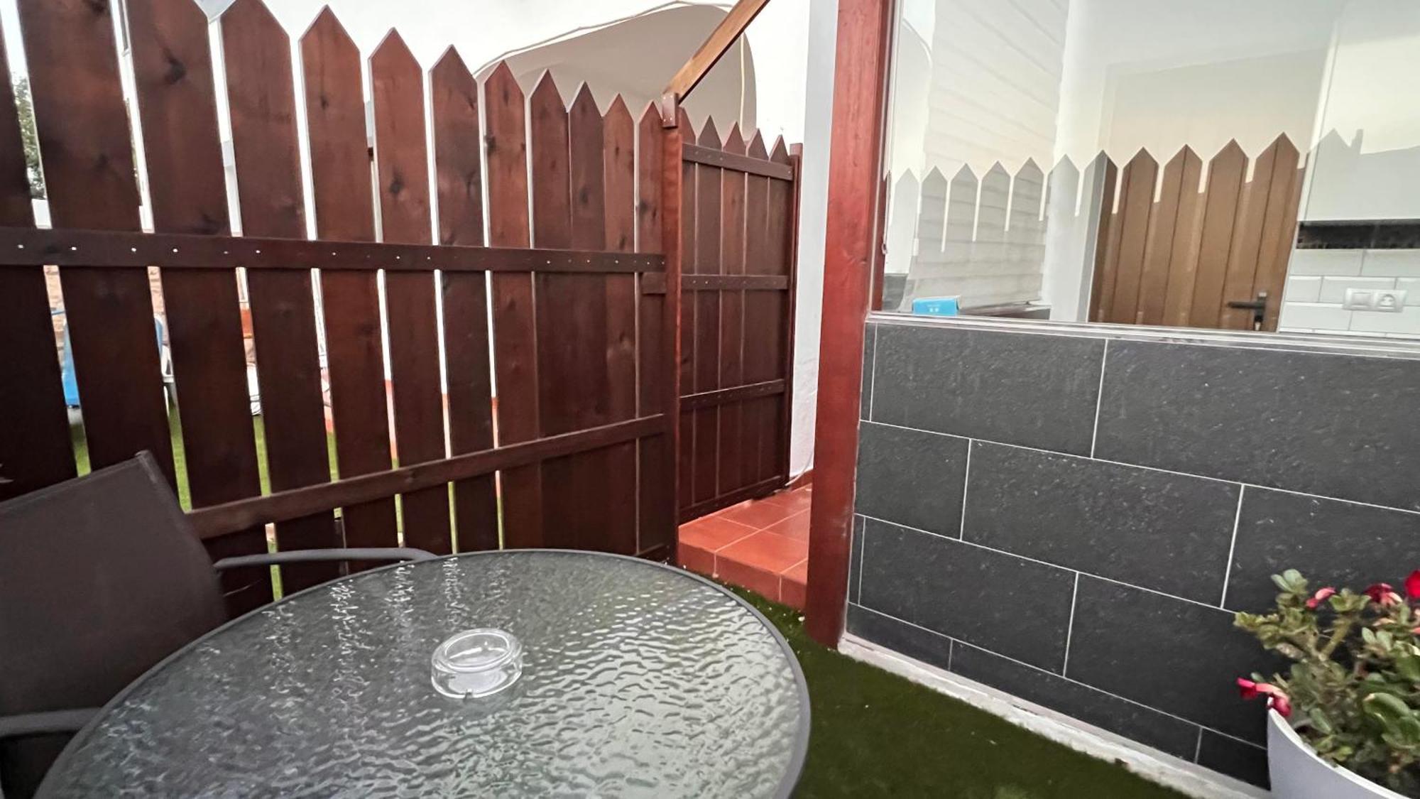 Estudio Agradable, Con Jacuzzi, Terraza Y Barbacoa, Totalmente Independiente Apartment Corralejo Luaran gambar